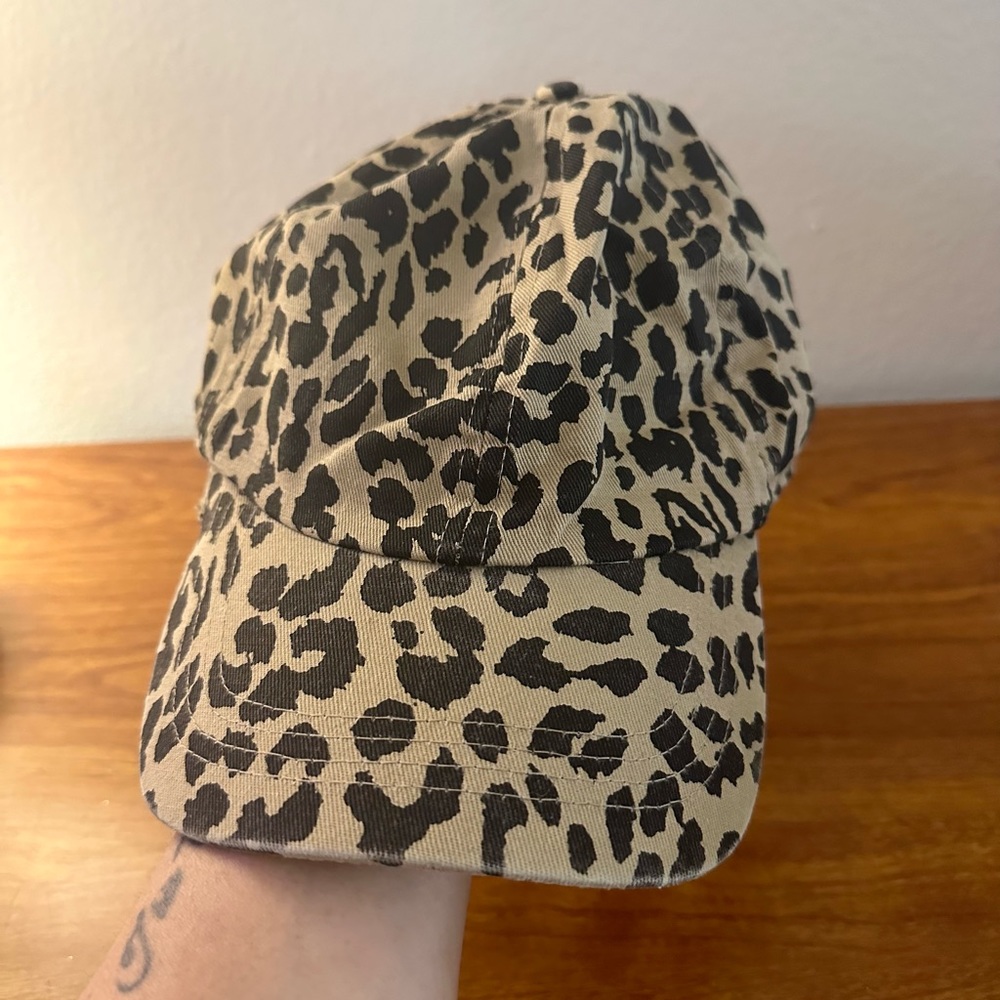 Leopard hat - Picture 2 of 3